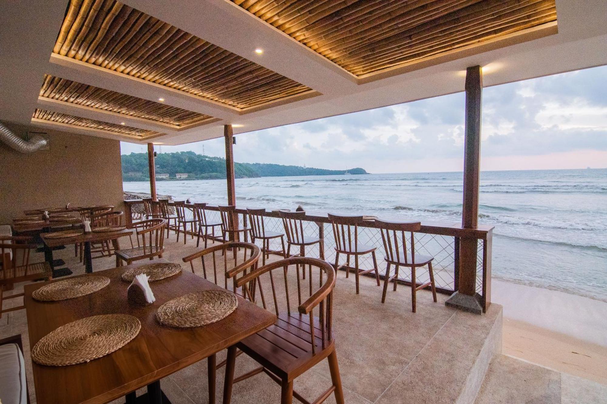 Azuri Bay Hotell Galle Exteriör bild
